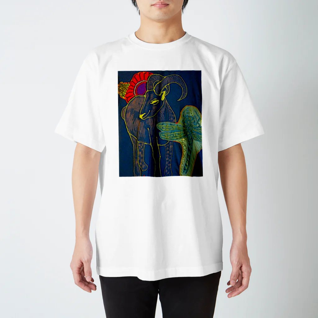 suzuejyaのヤギとトンボ Regular Fit T-Shirt