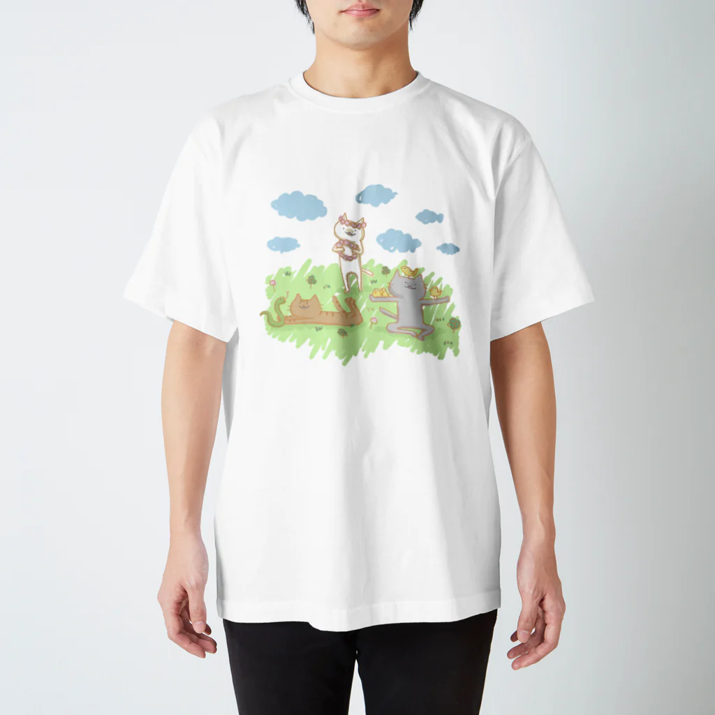 みやたに。工房の平和なねこちゃん Regular Fit T-Shirt