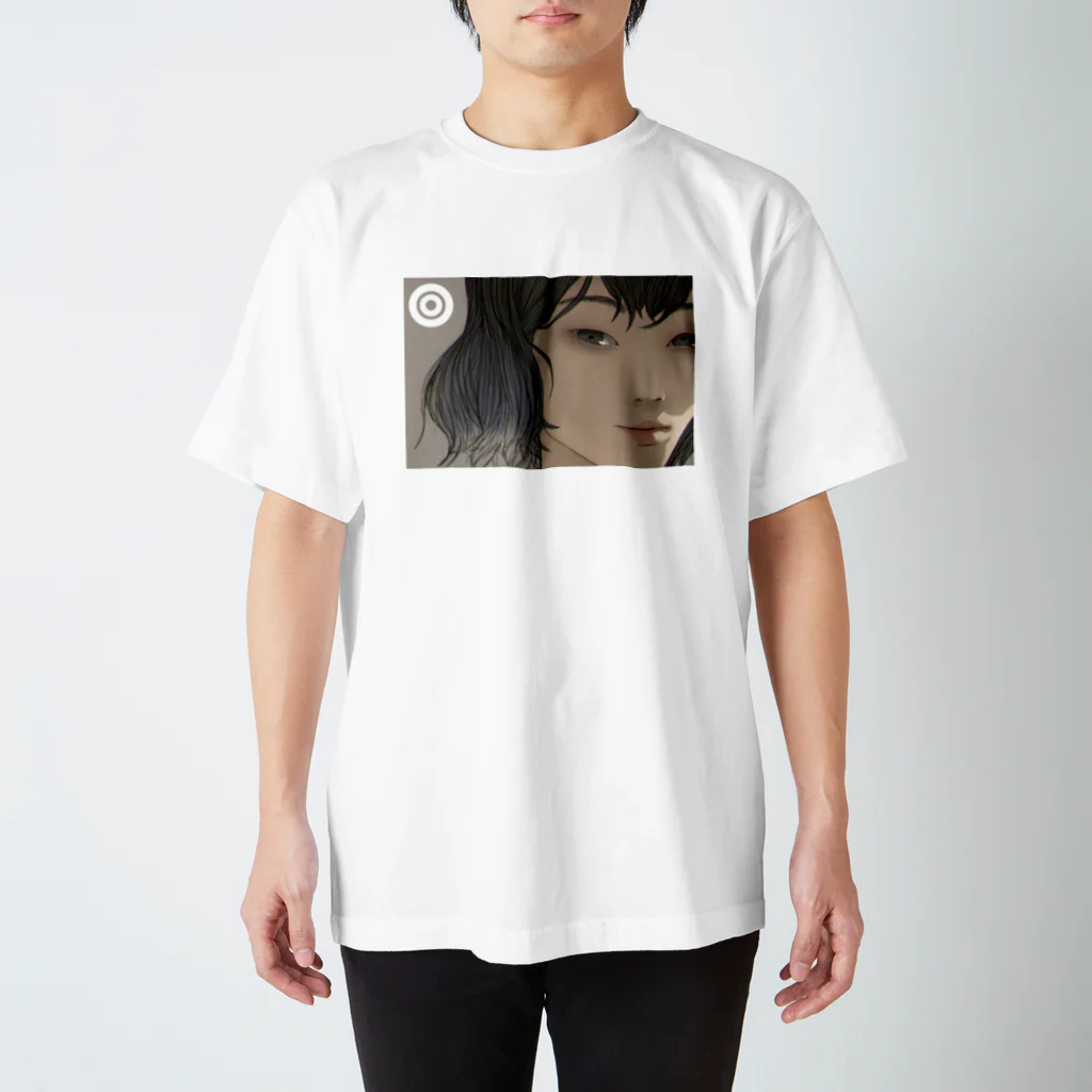 ムスメミユキのつり目の女性 スタンダードTシャツ