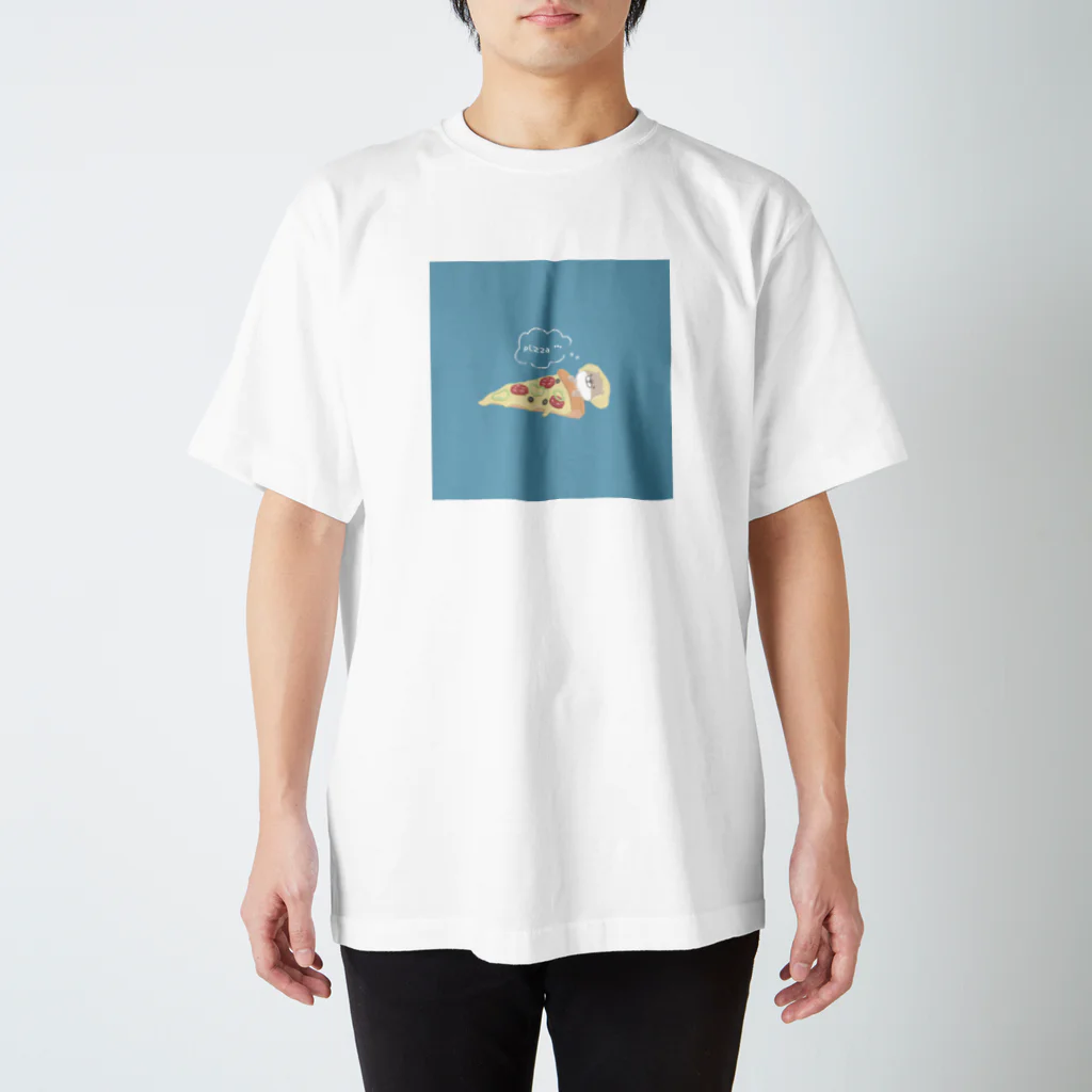 もち子のピザでねんねのカワウソ Regular Fit T-Shirt