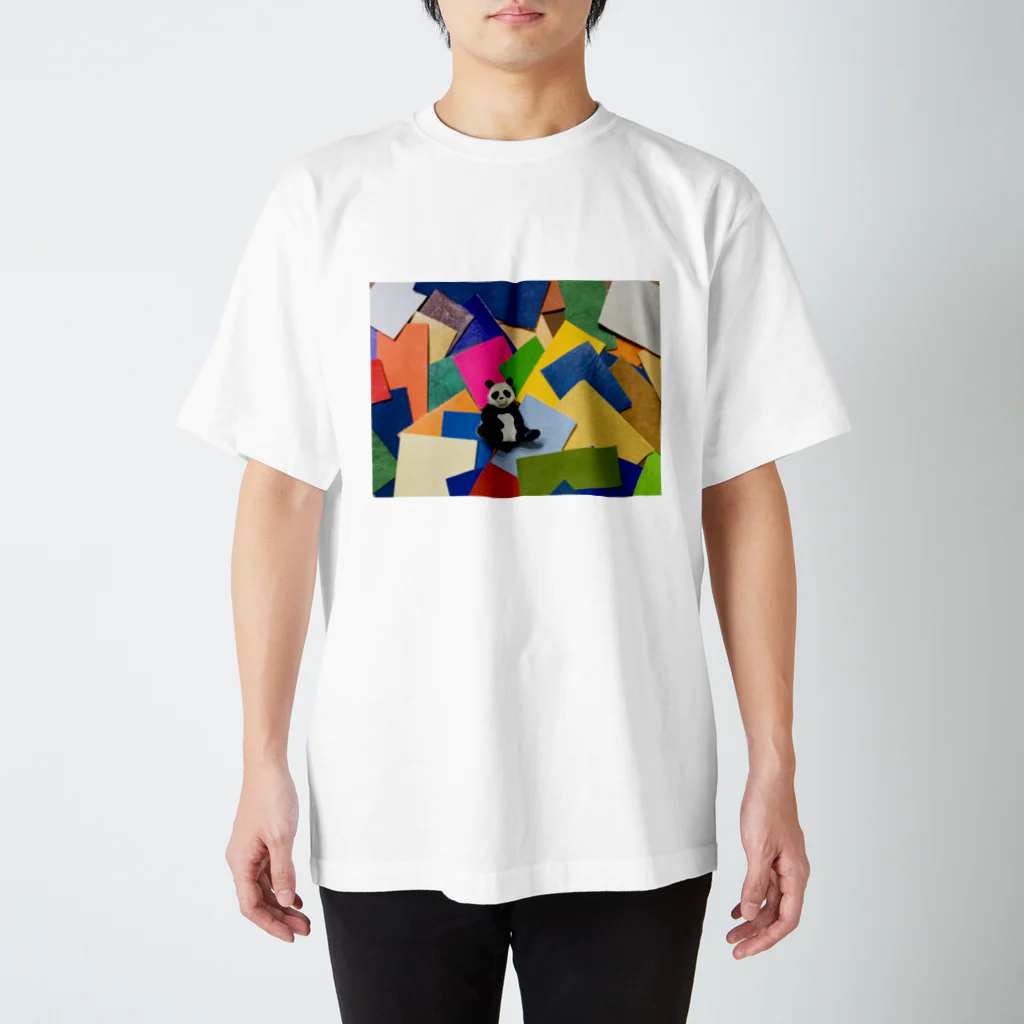 en_madeのパンダの世界 Regular Fit T-Shirt