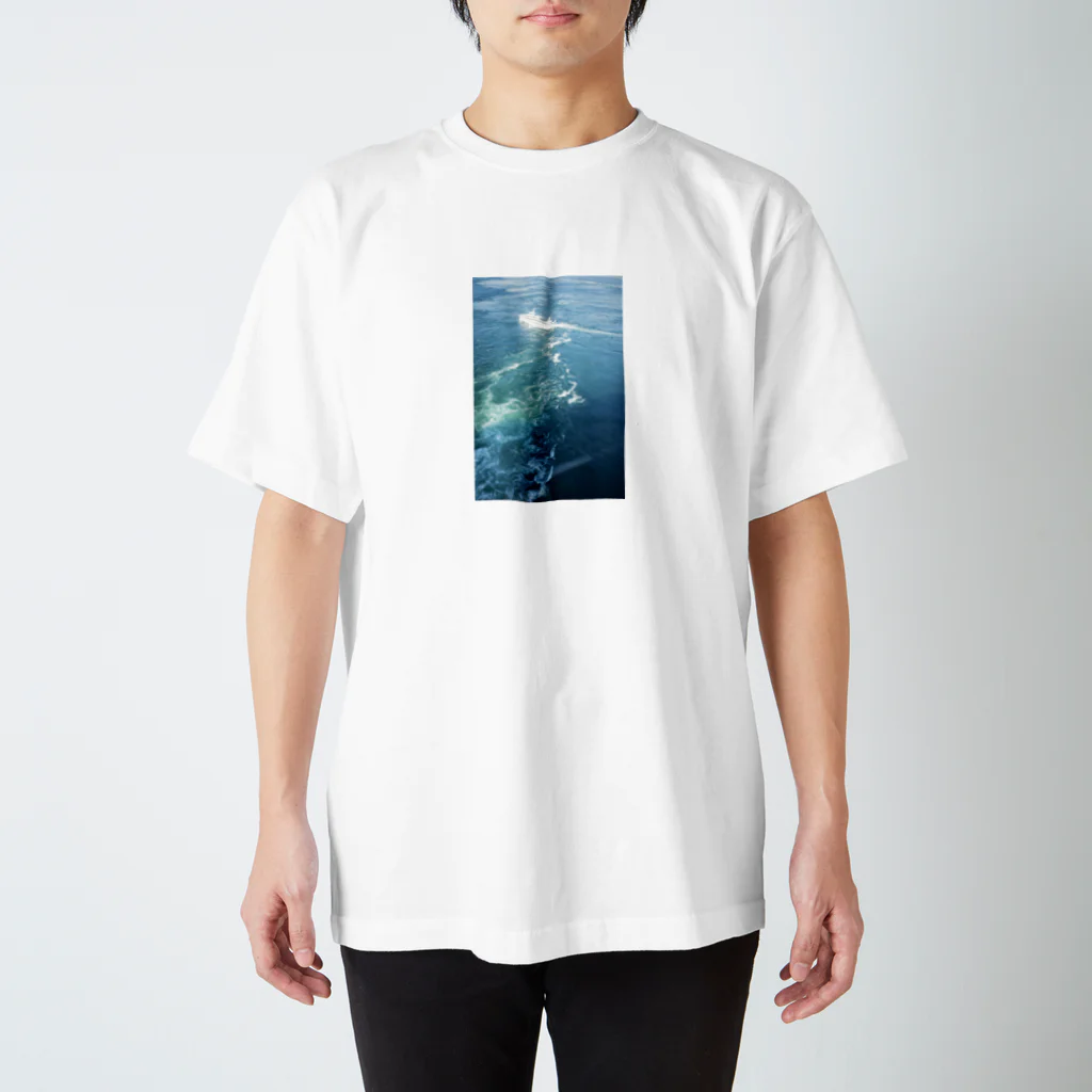 クツナ ノリコの船 Regular Fit T-Shirt