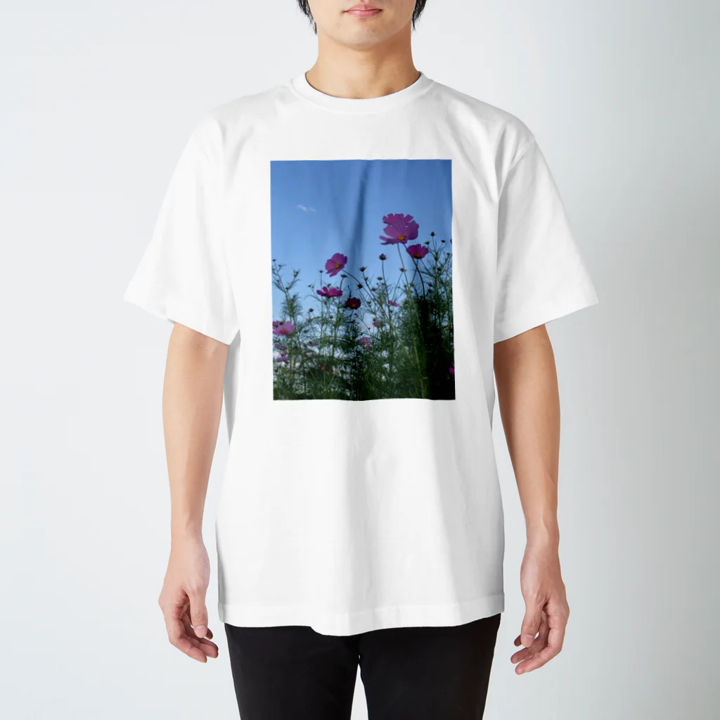 Takaminの綺麗な紫色の花 スタンダードTシャツ