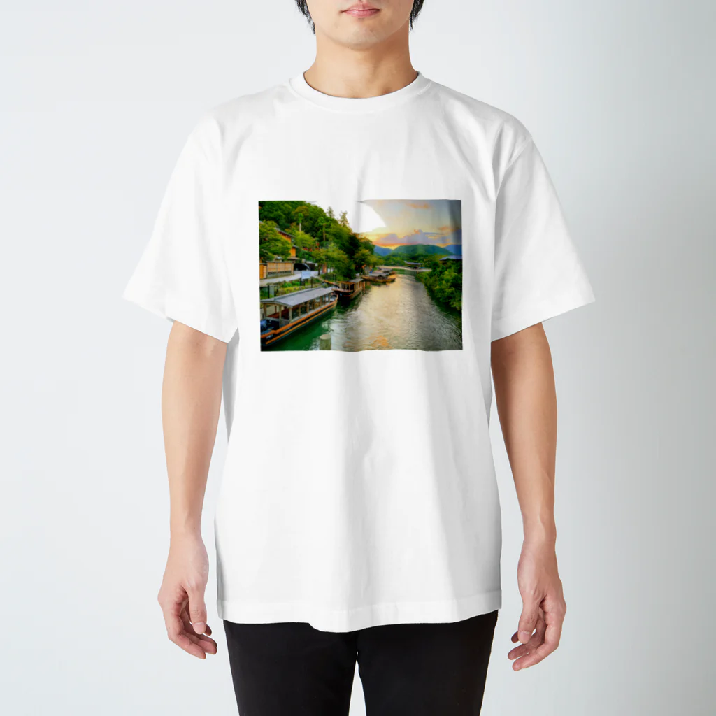 吉岡尚輝｜ヨシオカナオキの嵐山の夕暮れ スタンダードTシャツ