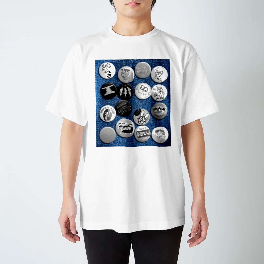 荒ぶる神々・馬場のモノクロドラいぶ缶バッジ集 Regular Fit T-Shirt