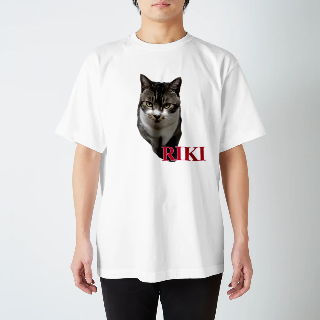 RIKICHANNEL OFFICIAL SHOPの上目遣いなリキちゃん Regular Fit T-Shirt