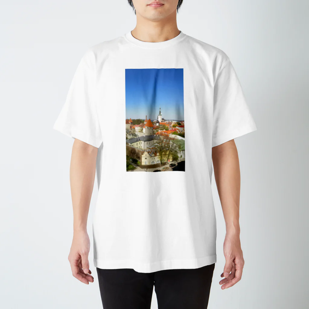 finlandfinlandの中世の街 タリン Regular Fit T-Shirt