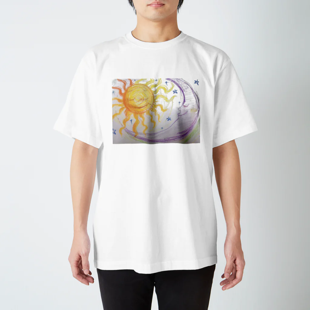 eridieterの太陽と月君 Regular Fit T-Shirt