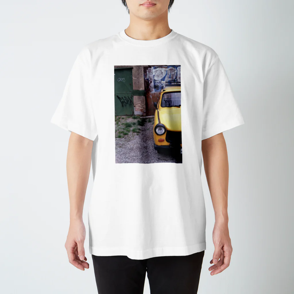 ⠒⠔ ⠑⠭⠏⠕⠎⠥⠗⠑⠎のTrabant Regular Fit T-Shirt