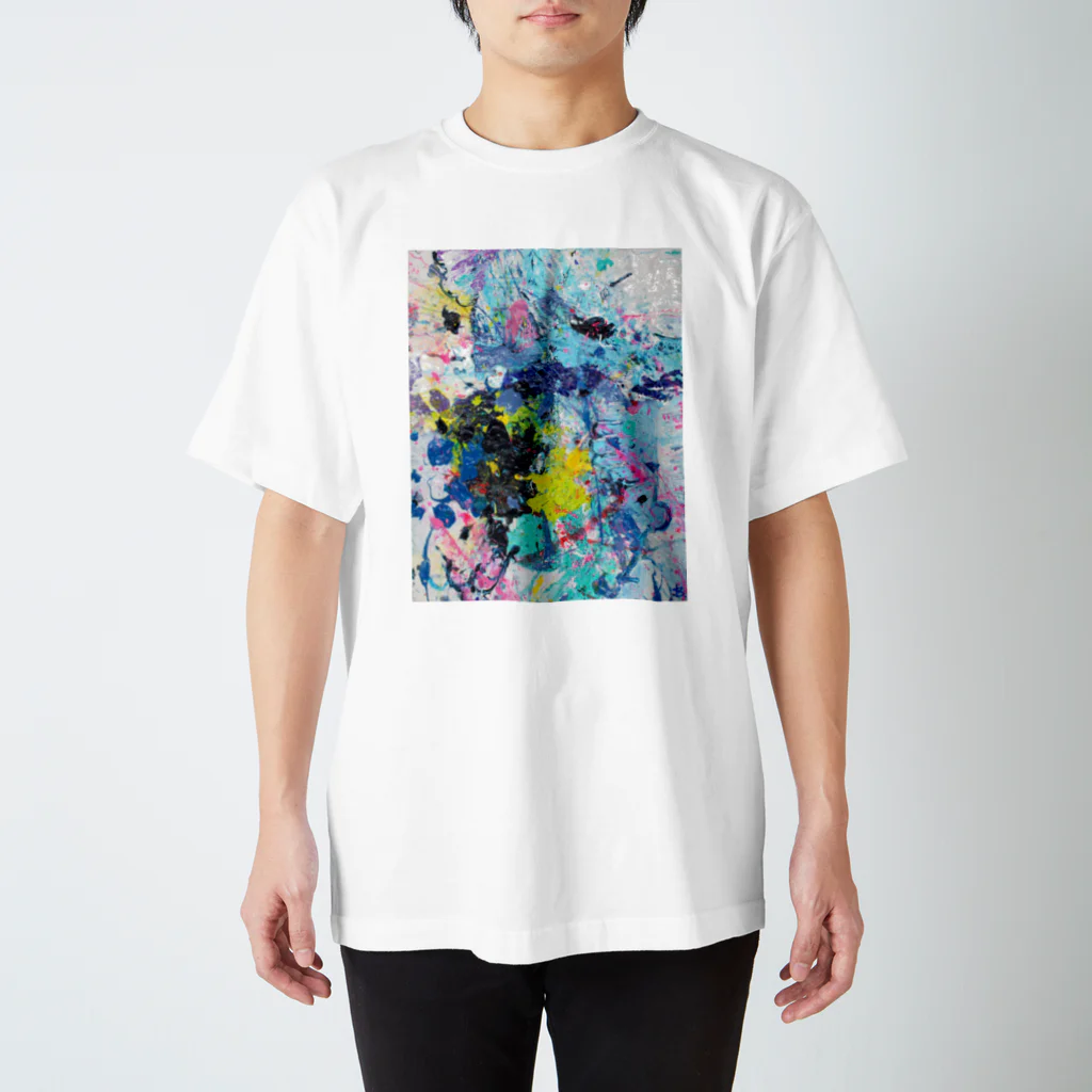 KYOKO UEMATSU  / 芸術家  植松 京子の全力で投げる前のクマ スタンダードTシャツ