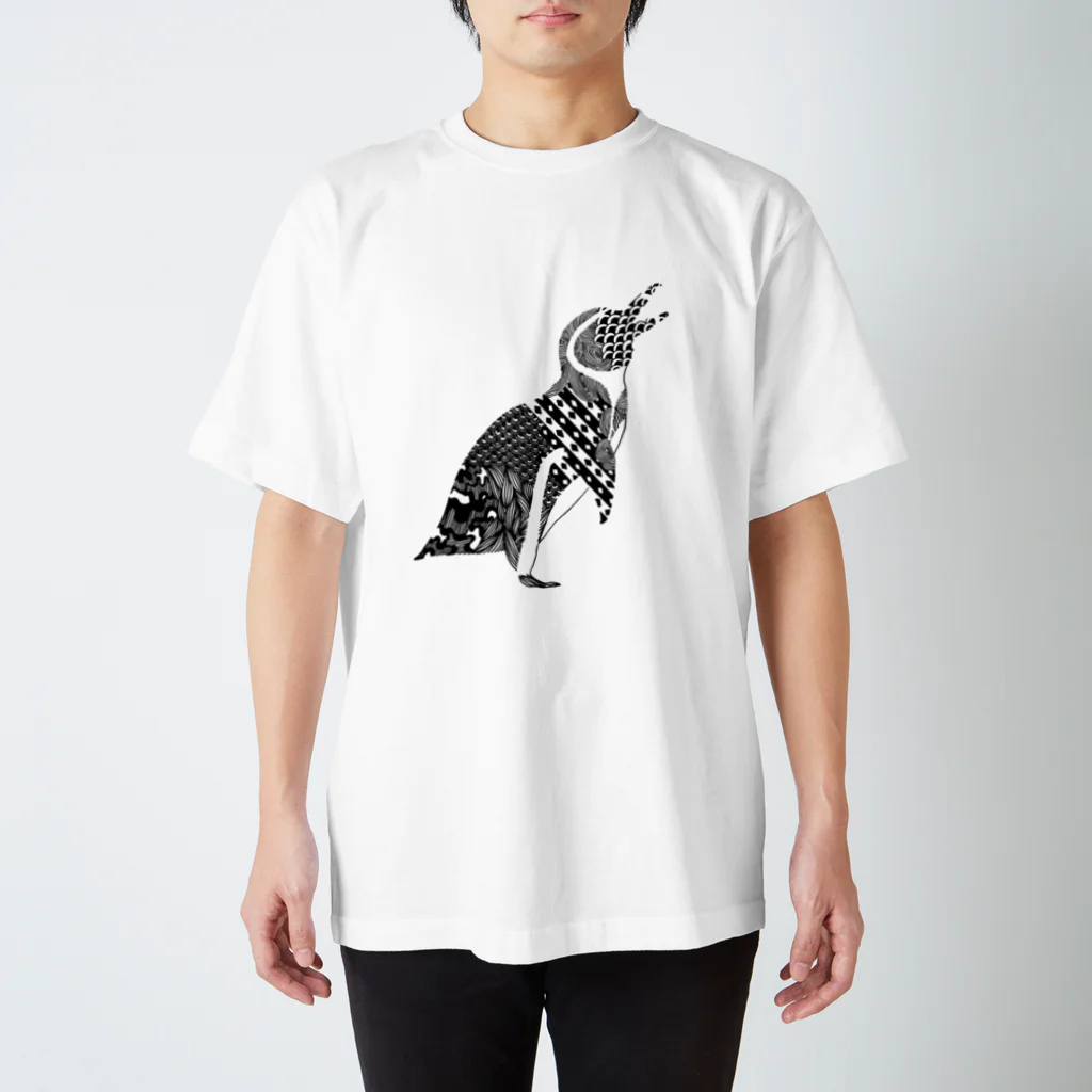 新谷べにのフンボルトペンギン Regular Fit T-Shirt