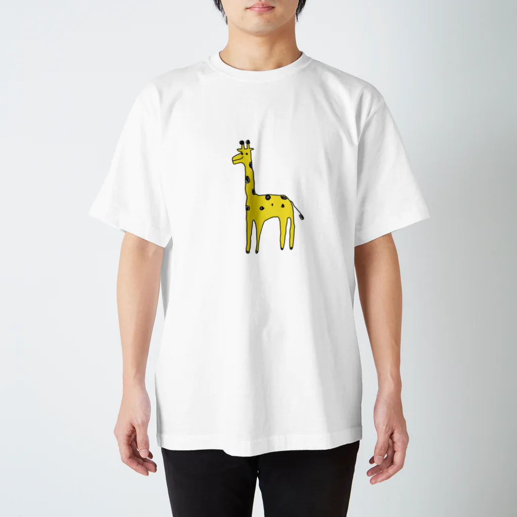 a PIECE of cakeの黄色いキリン Regular Fit T-Shirt