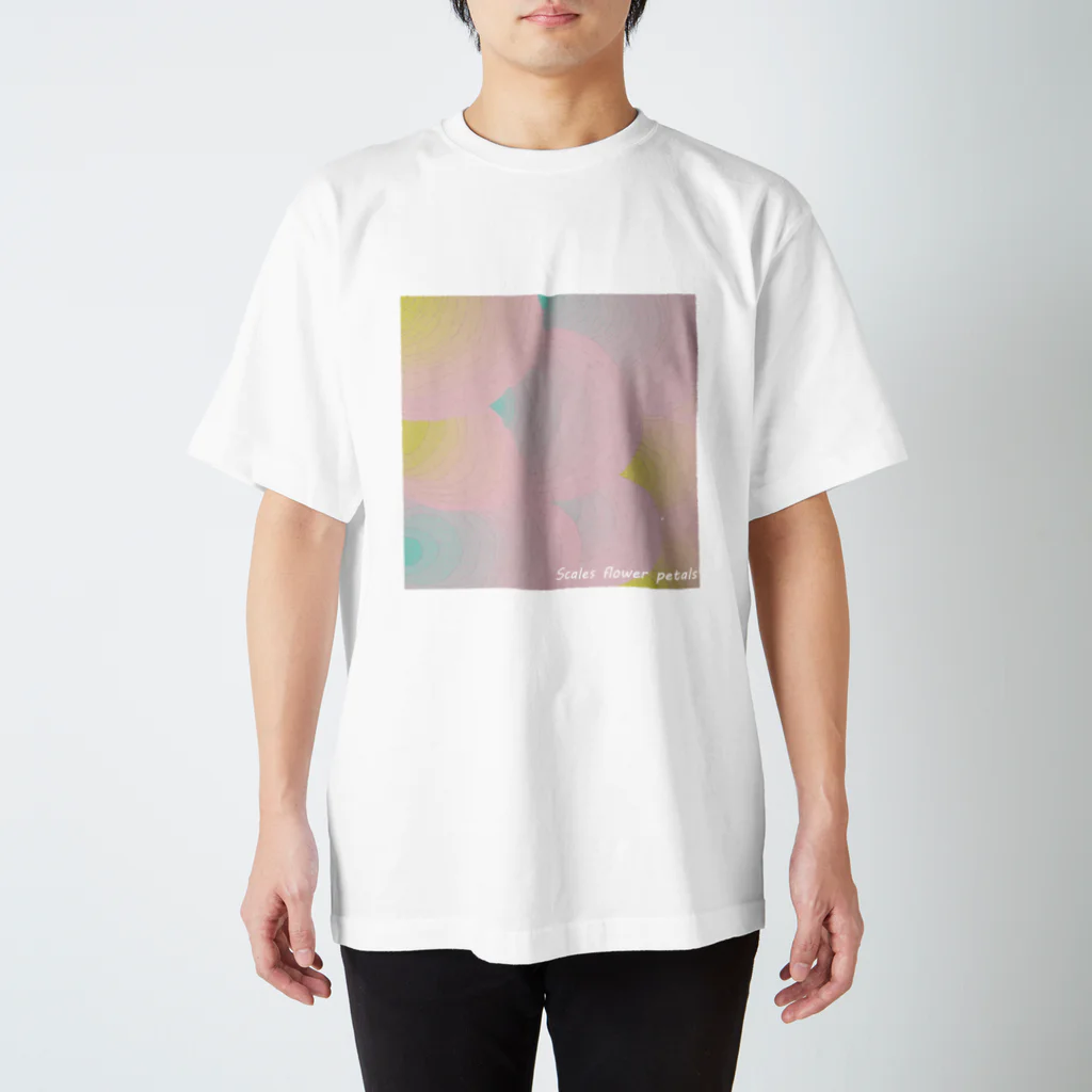 Itotubuのうろこの花びら Regular Fit T-Shirt