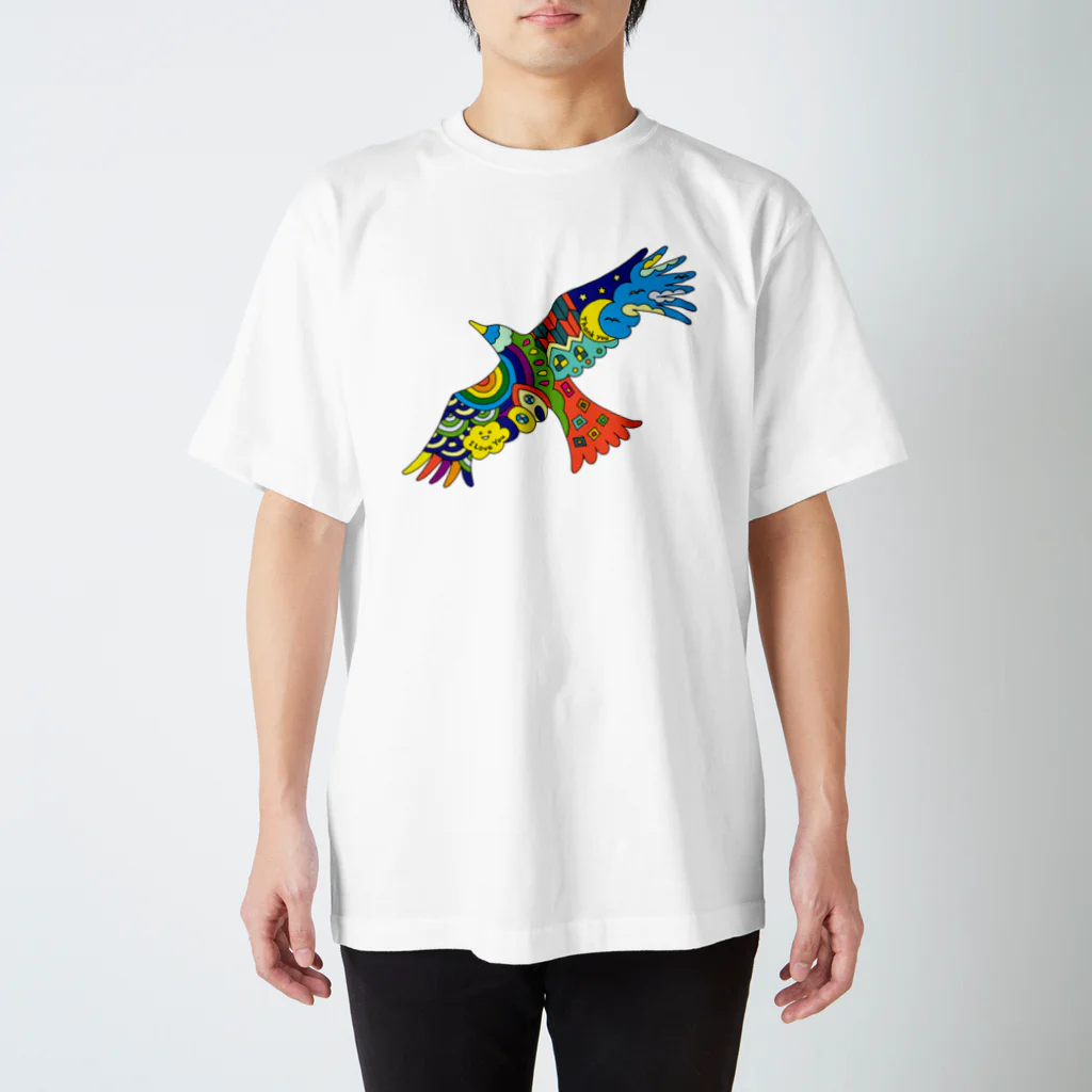 KANAT  LAMHITAの虹色の飛ぶ鳥 スタンダードTシャツ