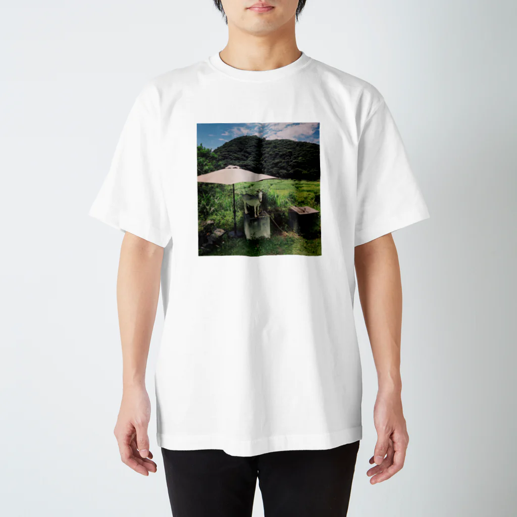 リーフエッヂのセレブヤギ Regular Fit T-Shirt