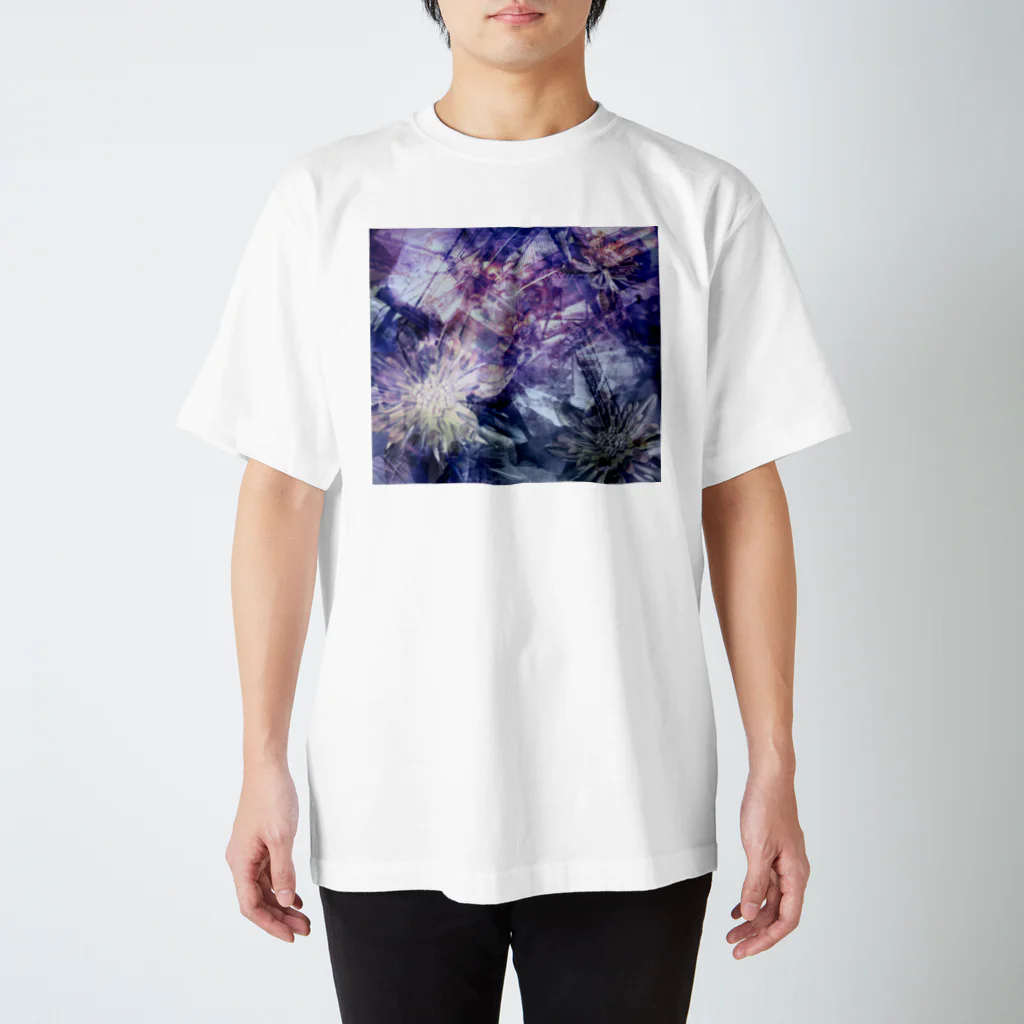 suparnaの再生された未来　花 Regular Fit T-Shirt