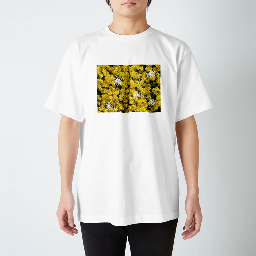 Mintyiitみんてぃっとの黄色いお花といたずら書き Regular Fit T-Shirt