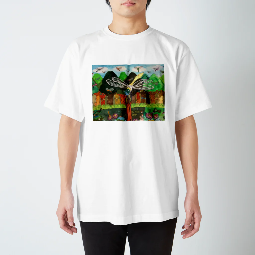 アートの輪のいろいろな色のとんぼ Regular Fit T-Shirt