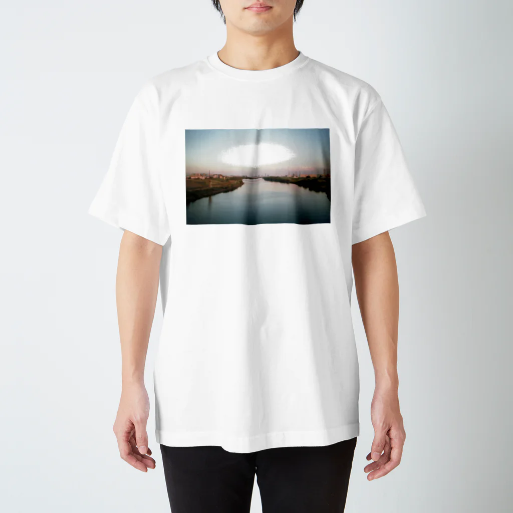 Odangoの夕暮れ@土手 Regular Fit T-Shirt