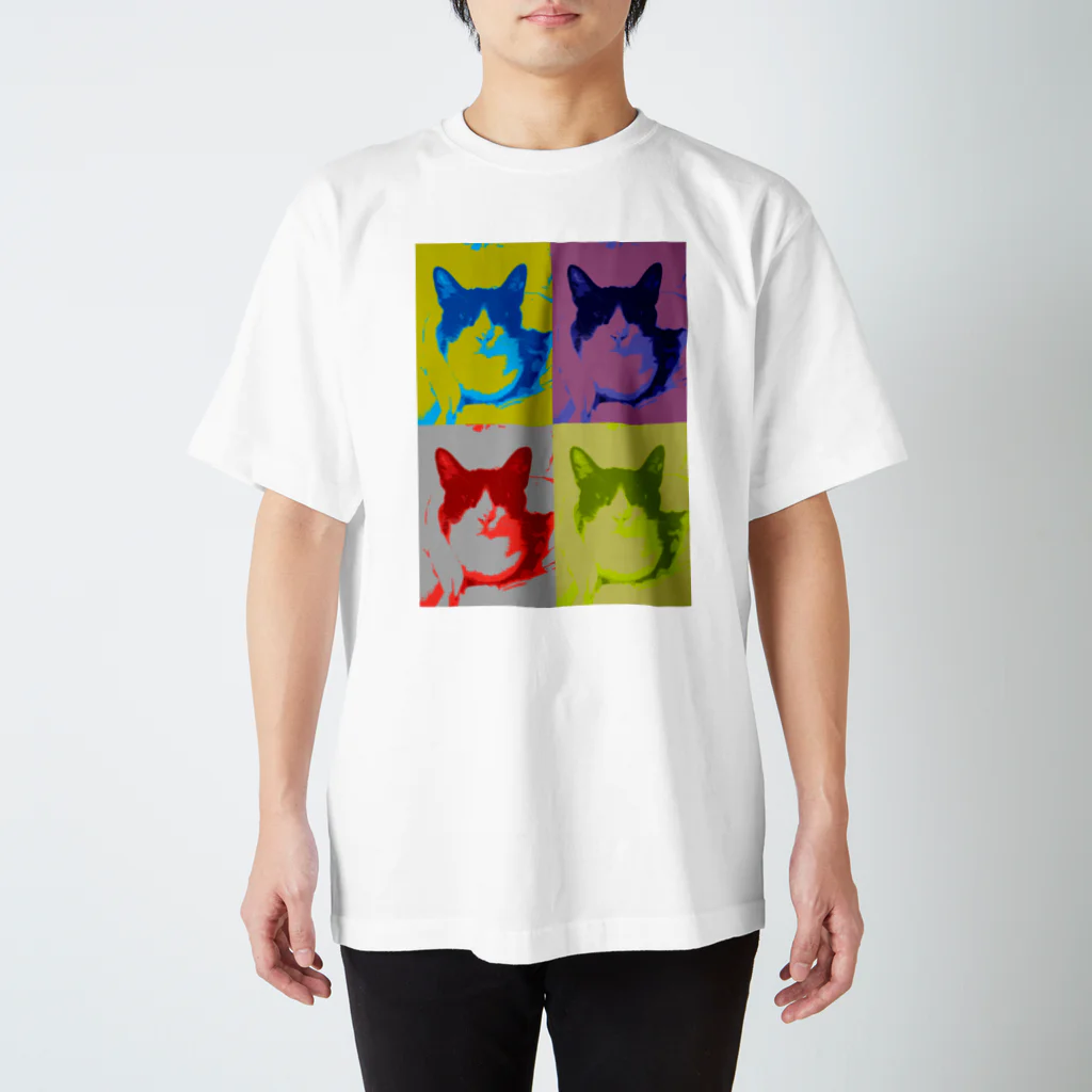 yummyの猫のハチワレ 1 スタンダードTシャツ