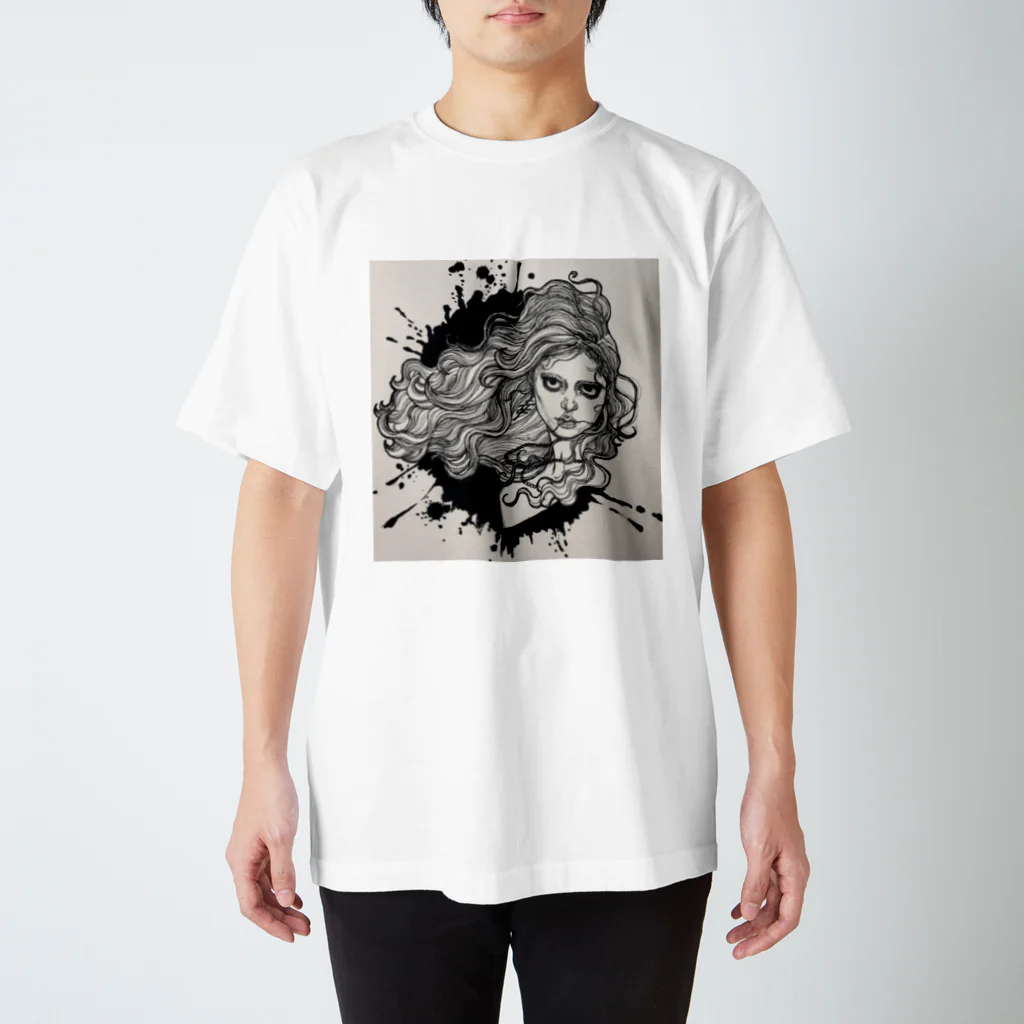 妄想昭和劇場の執念深い女 Regular Fit T-Shirt