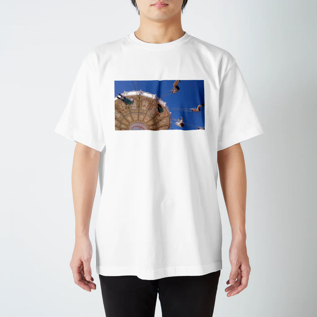 Oshiga Toutoiのおもいでの遊園地 Regular Fit T-Shirt