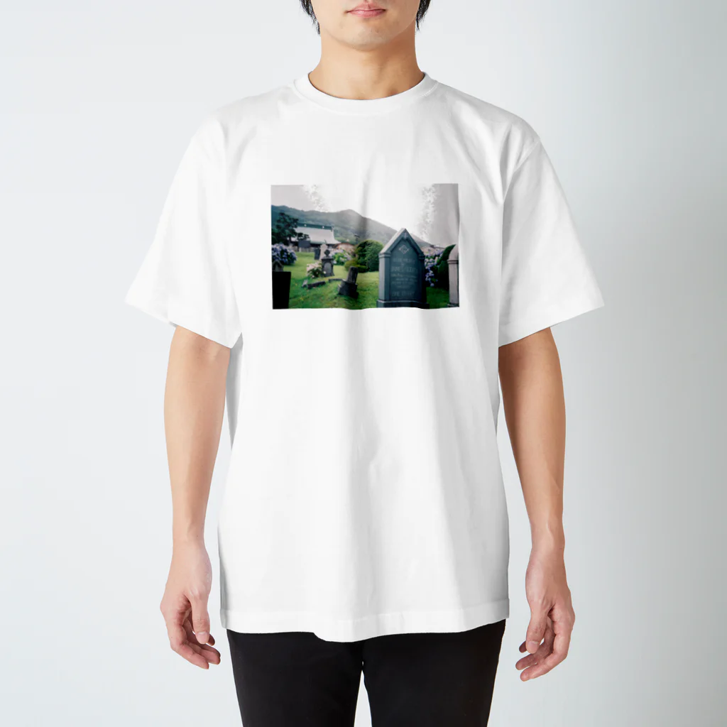 genの函館の墓地 スタンダードTシャツ