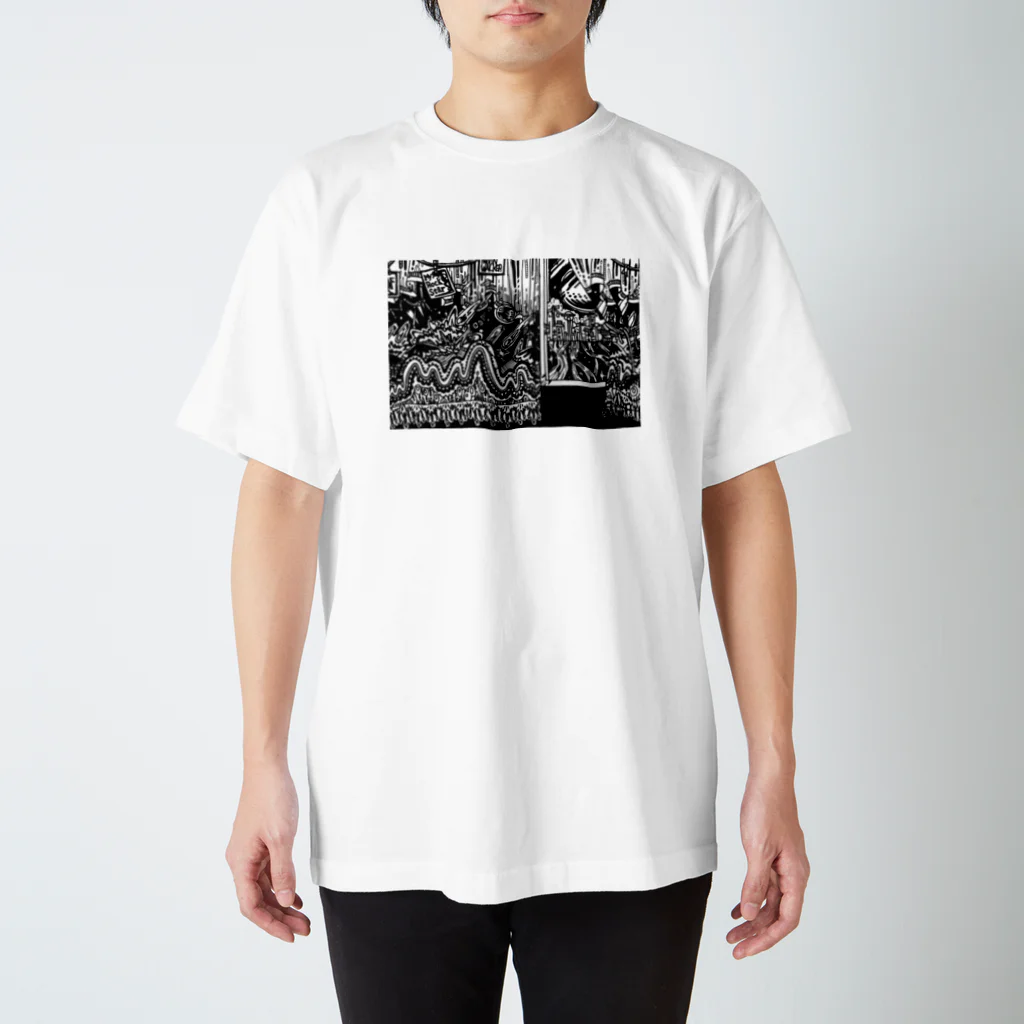 Kumibarcalow_のカーテン Regular Fit T-Shirt