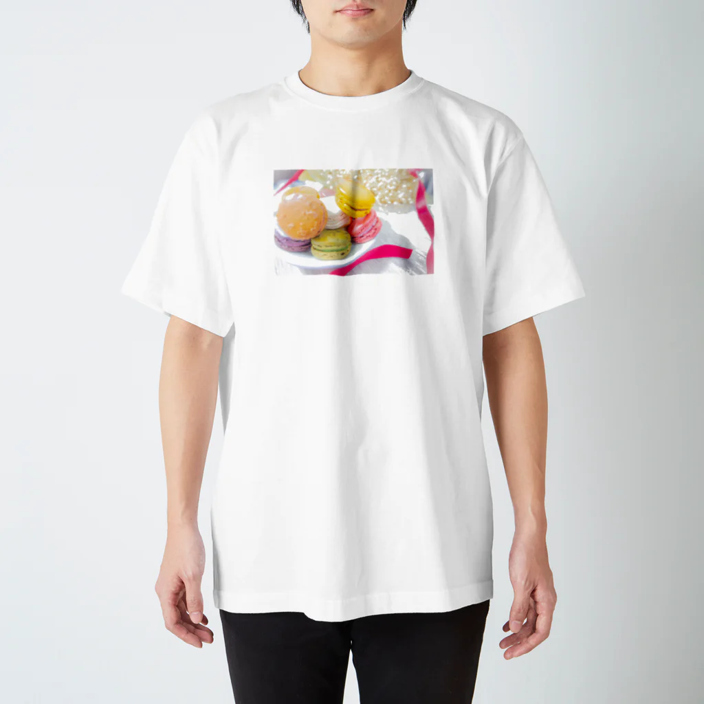 星間しほのマカロン Regular Fit T-Shirt