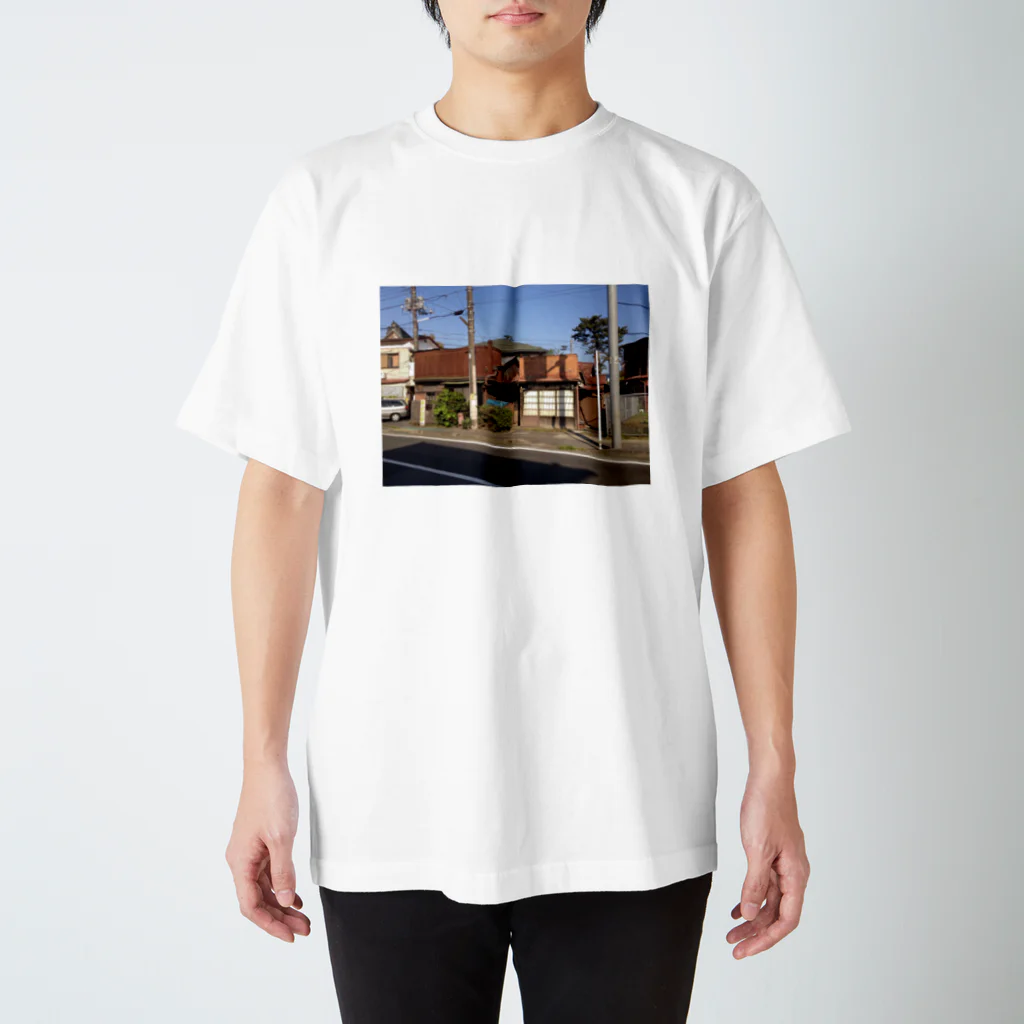 Nobuo Dekuの坂口安吾小田原滞在時住居 スタンダードTシャツ