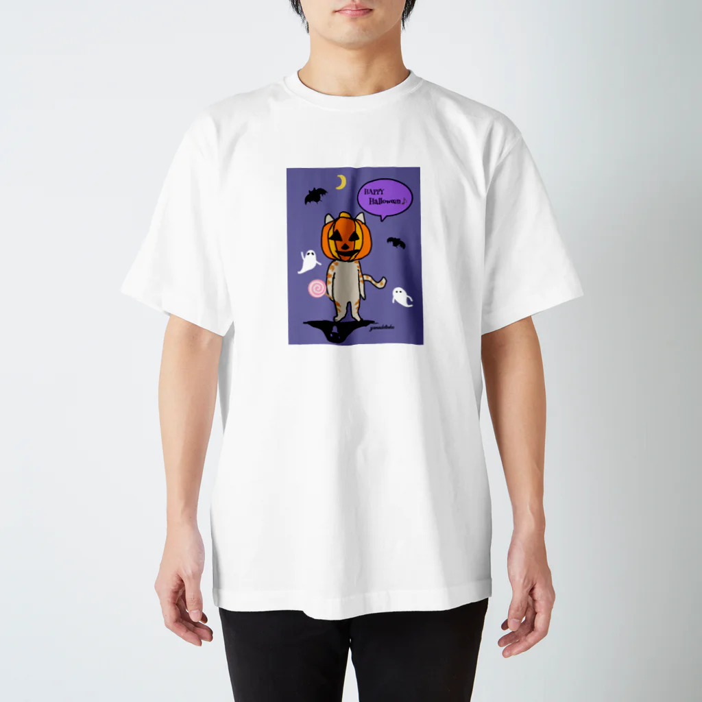 Yamadatinkuの猫　茶トラ　ハロウィーン スタンダードTシャツ