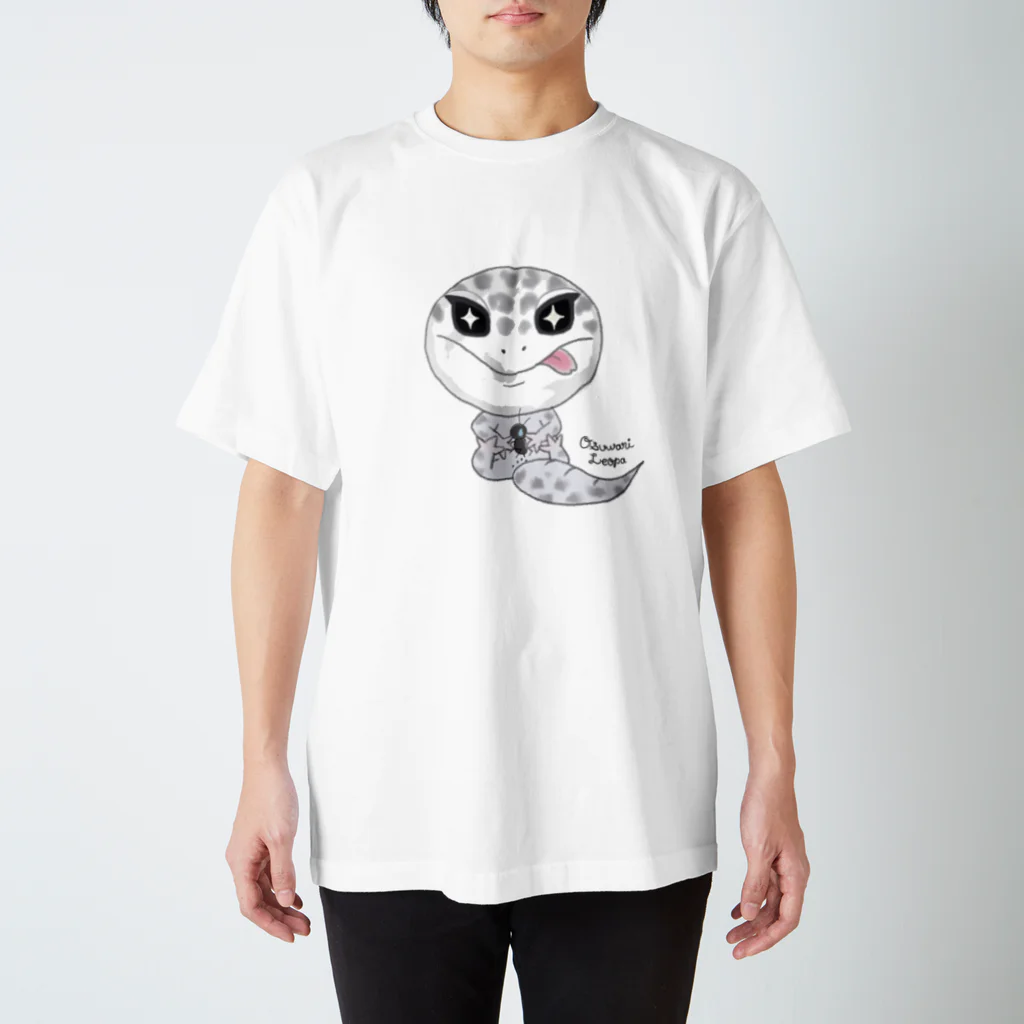 Zipply × Hachucliのおすわりレオパ(ごましおくん) Regular Fit T-Shirt