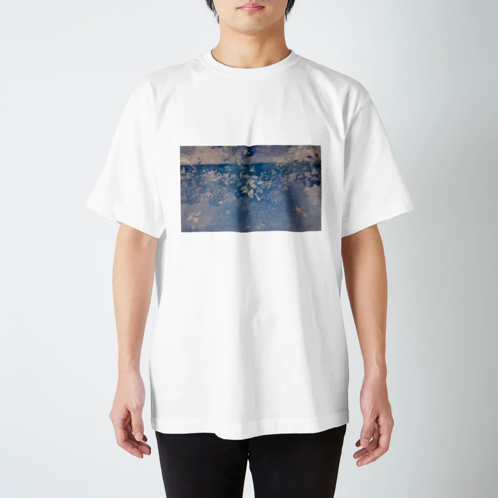 あおすけズショップの青い葉っぱの景色 スタンダードTシャツ