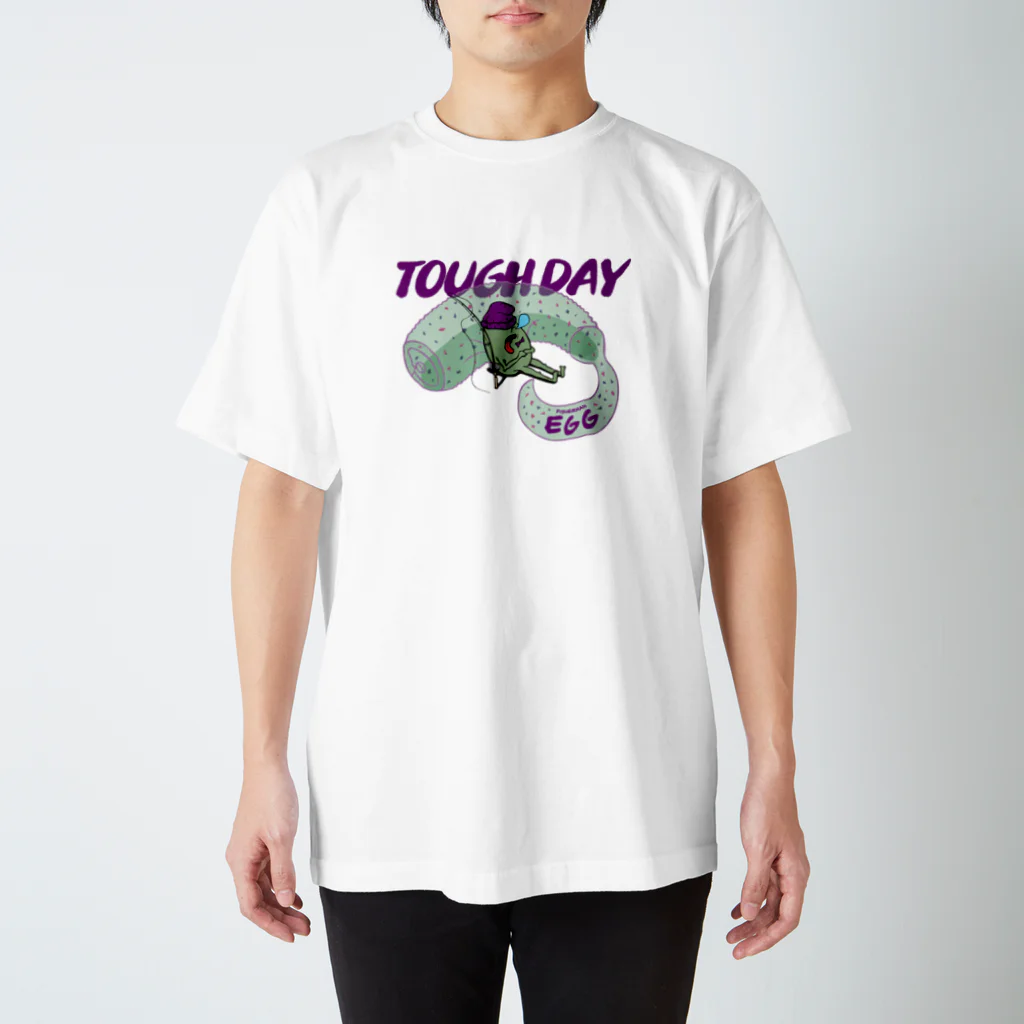 FISHERMAN EGGのEGG P-TAN TOUGH DAY Regular Fit T-Shirt