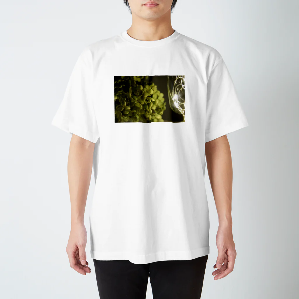 tsunagu tetote *の紫陽花 -hikari- Regular Fit T-Shirt