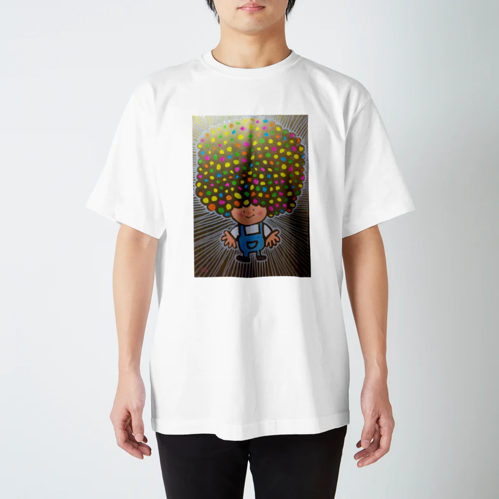 アフロよしみのアフロヘルツ出てる Regular Fit T-Shirt
