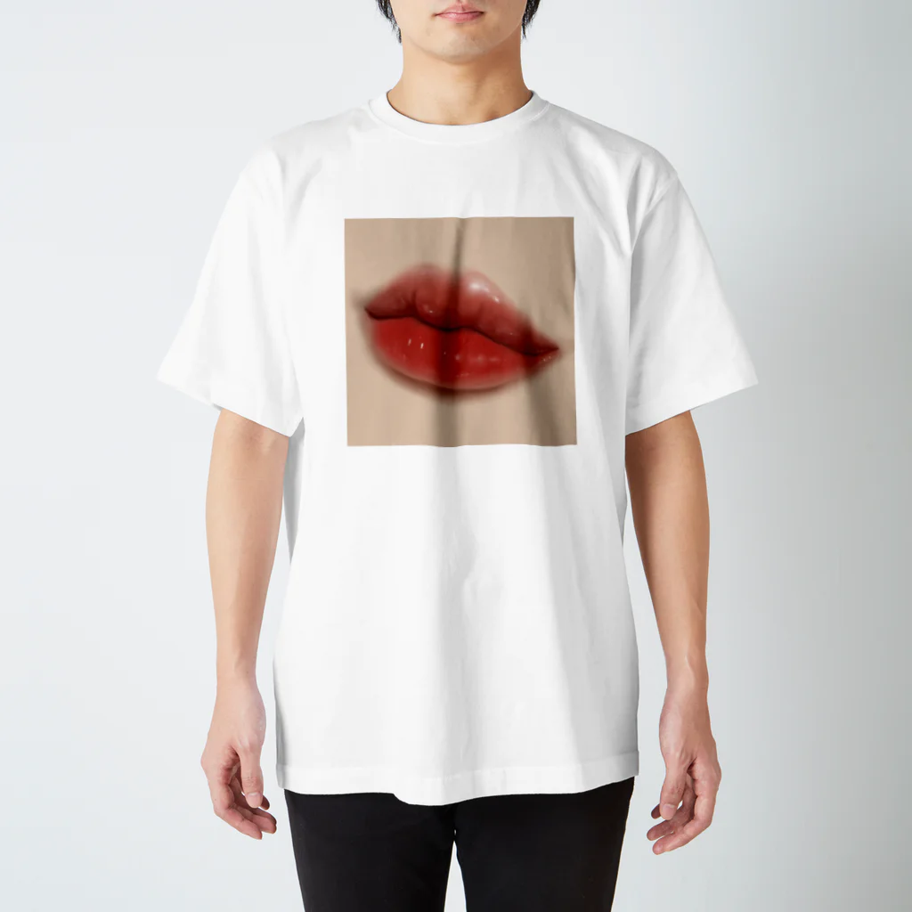 Sweetfishのぷるぷる唇 Regular Fit T-Shirt