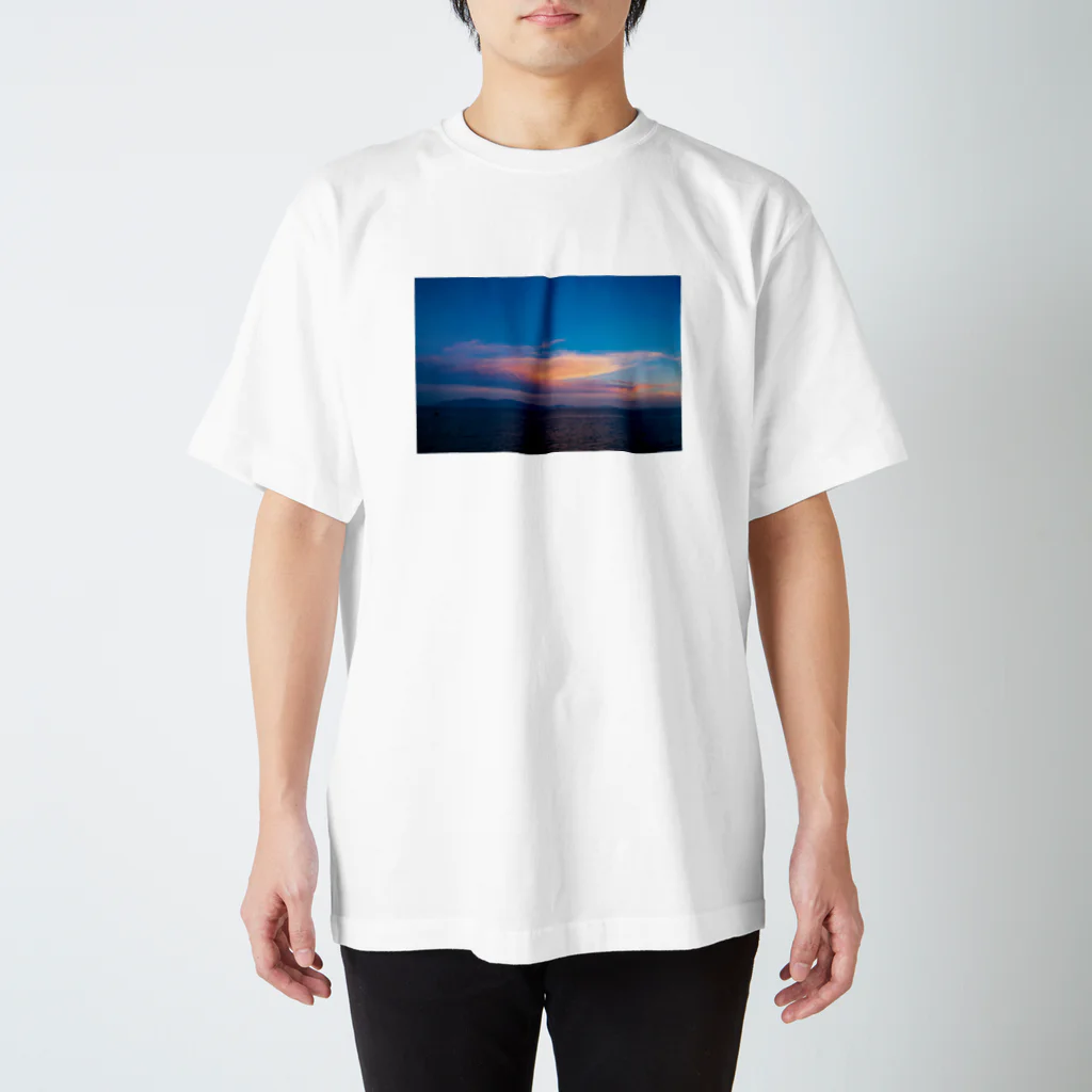 nakagawa のclouds スタンダードTシャツ