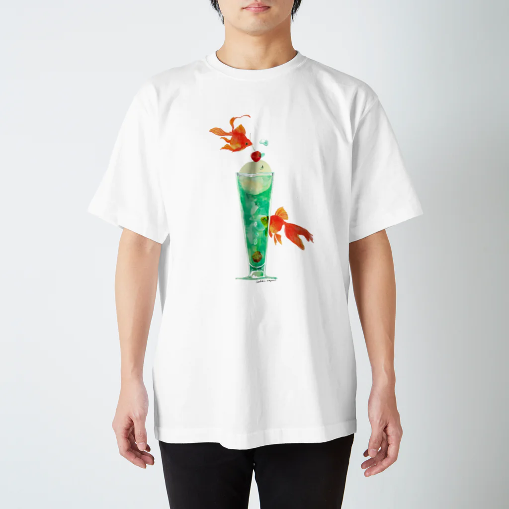 isshiki mayumiの金魚とソーダが夢の泡 スタンダードTシャツ
