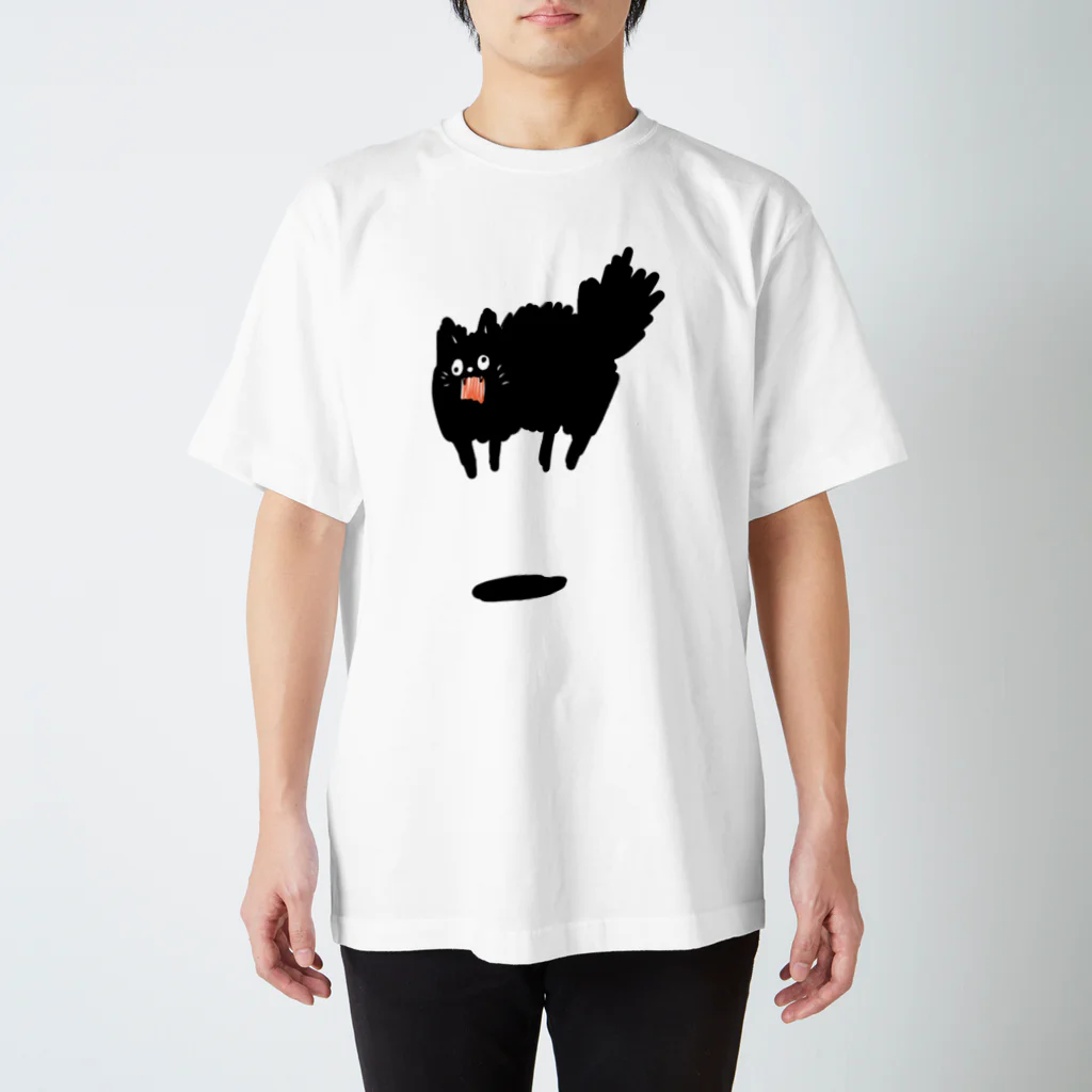 ななおまゆのびっくりしてるねこ Regular Fit T-Shirt