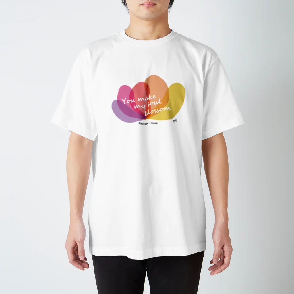 CoCoCotのファミリーハウス＜チャリティ＞花 Regular Fit T-Shirt