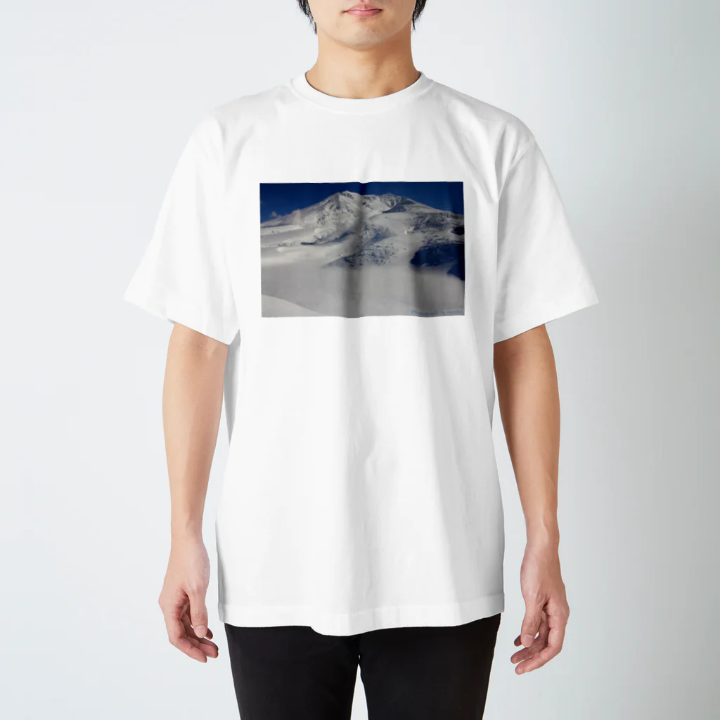 MIM△made in mountainの大雪山 Regular Fit T-Shirt