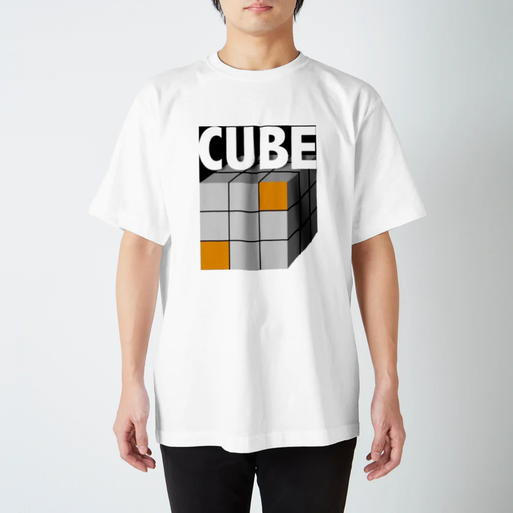 yuccoloのCUBE Regular Fit T-Shirt