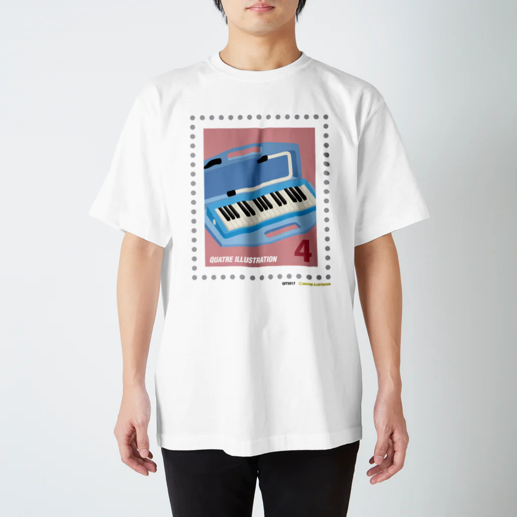 Quatre Illustrationのキャトル切手_鍵盤ハーモニカ Regular Fit T-Shirt
