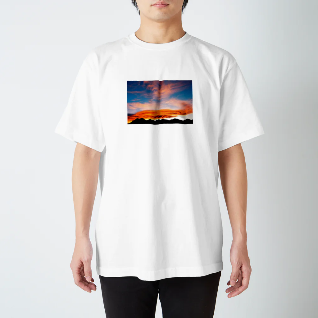 moonIbizaのGooD~Morning Canadian Rocky Regular Fit T-Shirt