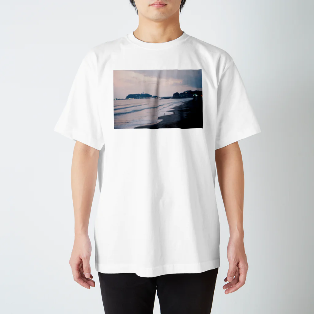 大橋頼(かいじゅうコット)の大橋頼・ミノルタの海 スタンダードTシャツ