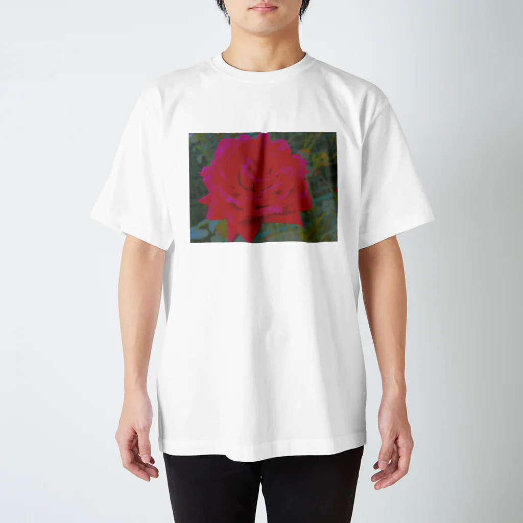 Barara_rozu.の白い薔薇を赤く塗ろう Regular Fit T-Shirt