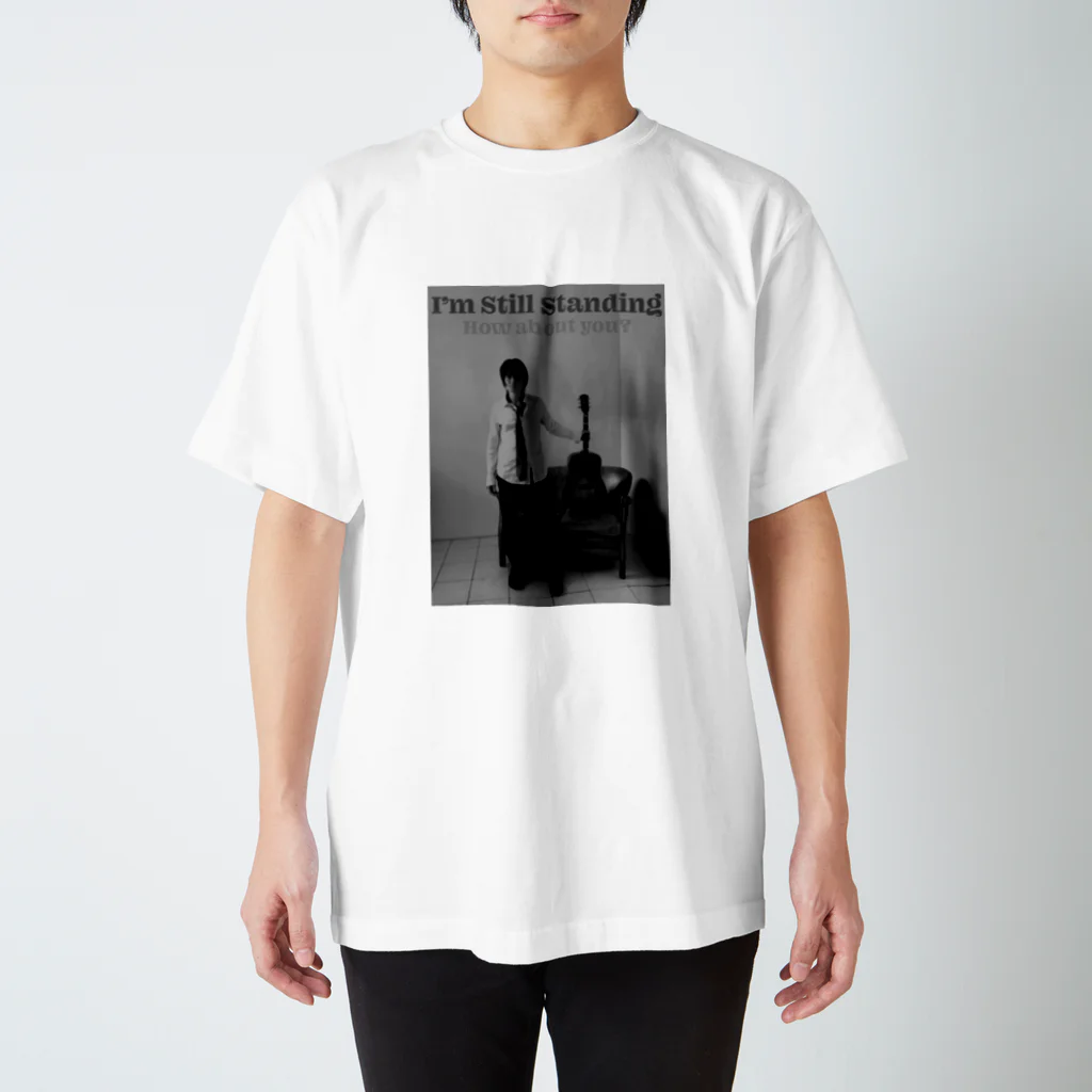 Saki Nobuhide Official Goods ShopのI'm still standing Tシャツ Regular Fit T-Shirt