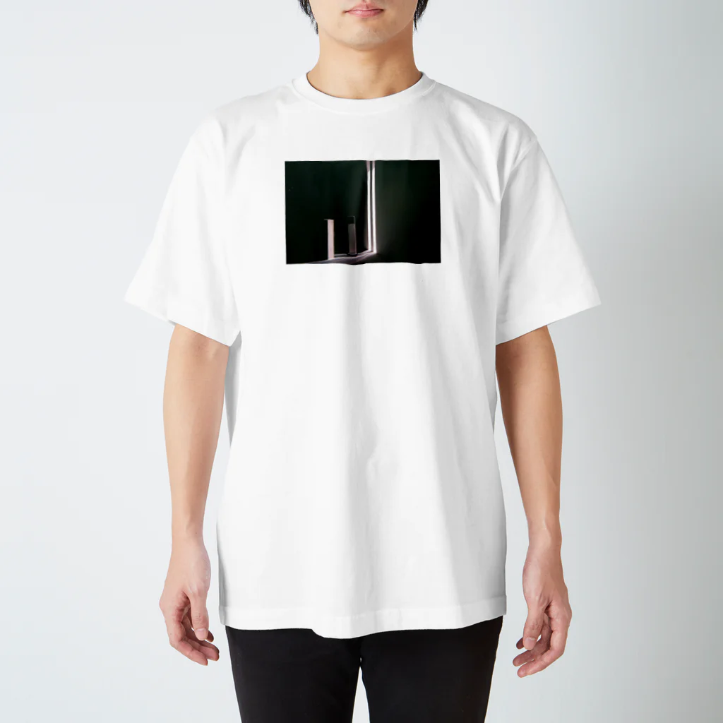 UKIYO Film StudioのHikari スタンダードTシャツ