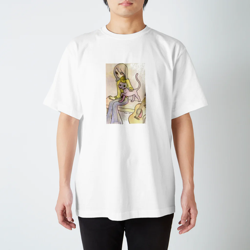 きょこちSHOPのレトロな女の子　ギターと猫 Regular Fit T-Shirt